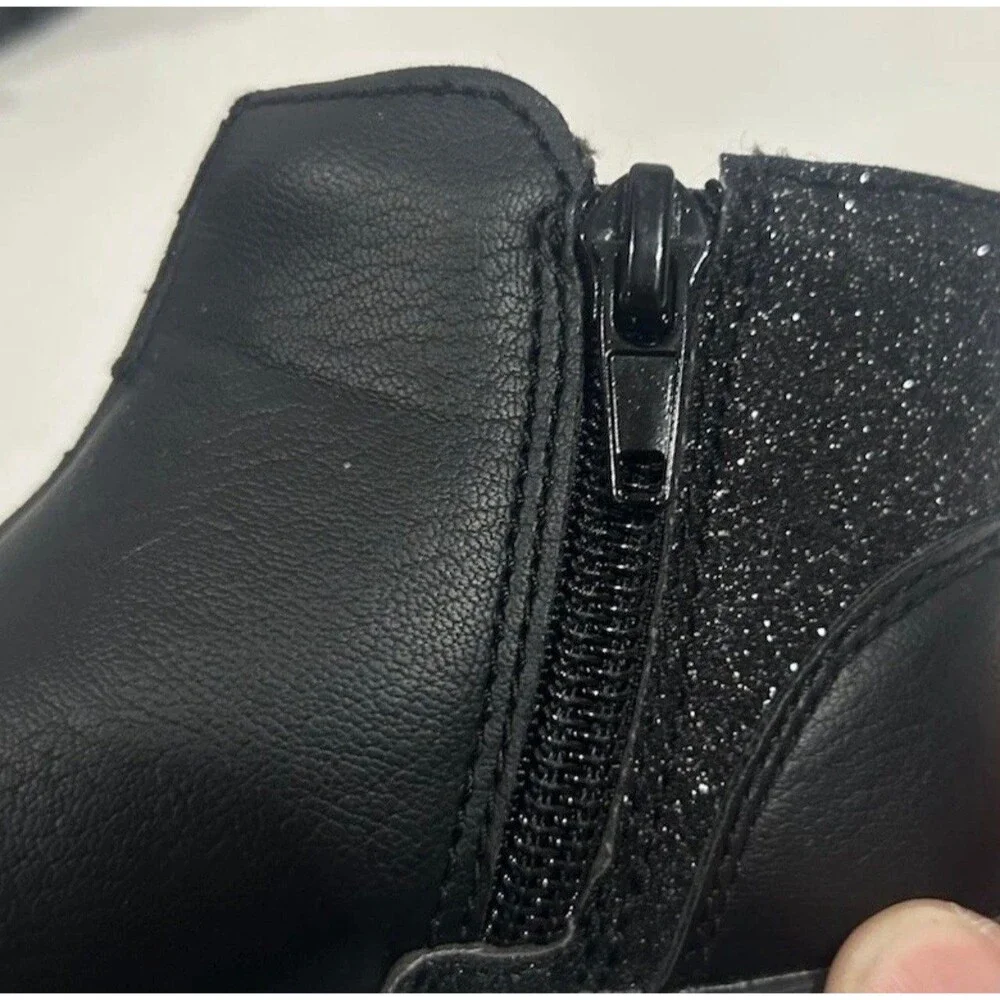 OshKosh B’gosh Toddler Girls Black Ankle Boots Size 6 Glitter Buckle Zip